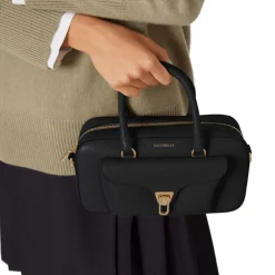 Borsa Donna a Mano COCCINELLE in Pelle linea Beat Soft Colore Nero