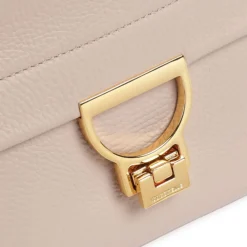 Borsa Donna a Mano COCCINELLE in Pelle linea Arlettis Colore Rosette Misura Piccola