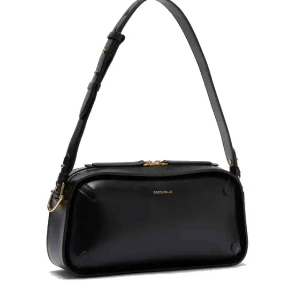 Borsa Donna a Spalla COCCINELLE in Pelle linea Maleta Calf Cocker Colore Nero