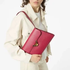 Borsa Donna a Spalla COCCINELLE in Pelle Sangria linea Dew Medium