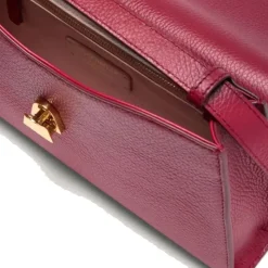 Borsa Donna a Spalla COCCINELLE in Pelle Sangria linea Dew Medium