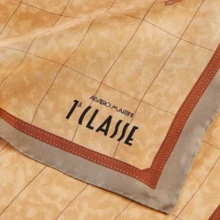Foulard 70 x 70 cm 1A Classe Alviero Martini in Seta stampa Geo Classic e Taupe Chiaro 3170
