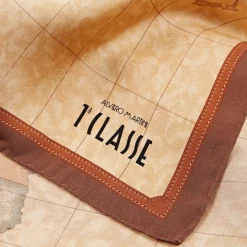 Foulard 70 x 70 cm 1A Classe Alviero Martini in Seta stampa Geo Classic e Castagna 3170