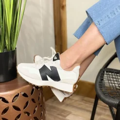 Scarpe Donna NEW BALANCE Sneakers 327 in Suede e Pelle colore Moonbeam e Black