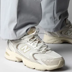 Scarpe Running NEW BALANCE Sneakers 530 in Tessuto Sintetico e Mesh colore Beige e Bone