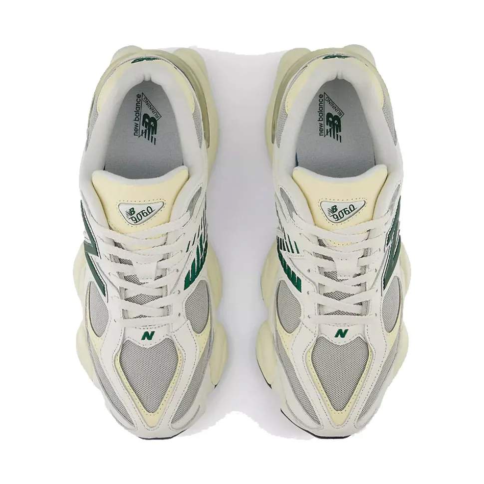 Sneakers Running NEW BALANCE 9060 in Nabuck e Mesh colore Sea Salt e Off White